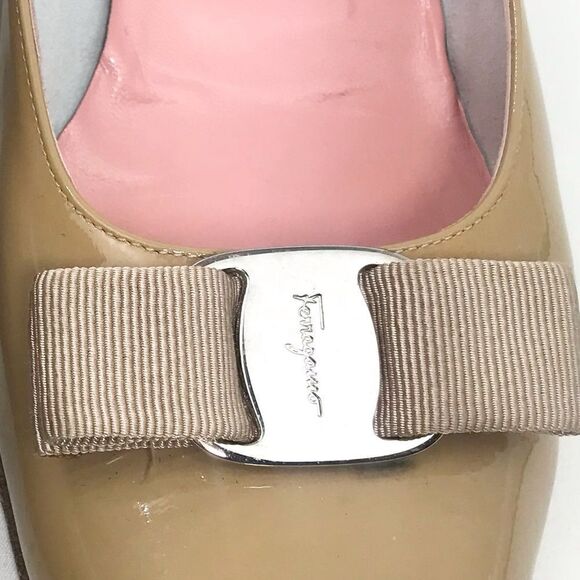 Salvatore Ferragamo VARA Golden Tan Patent Leather Bow Ballet Pump - Picture 13 of 16